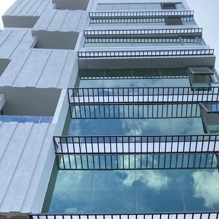 Dlux Bach Dang Aparthotel Ho Chi Minh City Exterior photo